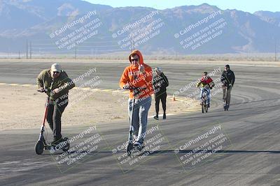 media/Jan-09-2025-Racers Edge (Thu) [[9e316ffd38]]/1-Around the Pits-Track Walk/